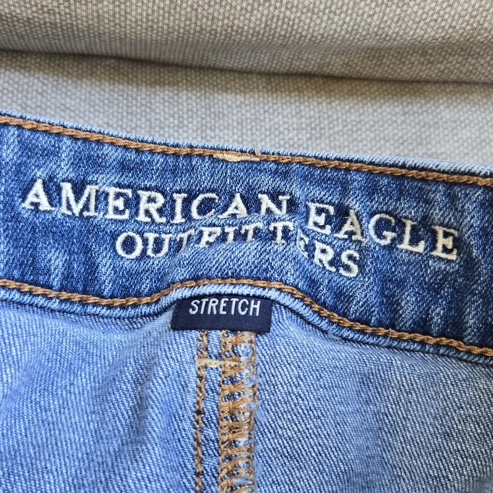 American Eagle Tomgirl Women's Blue Jeans - Picture 8 of 10